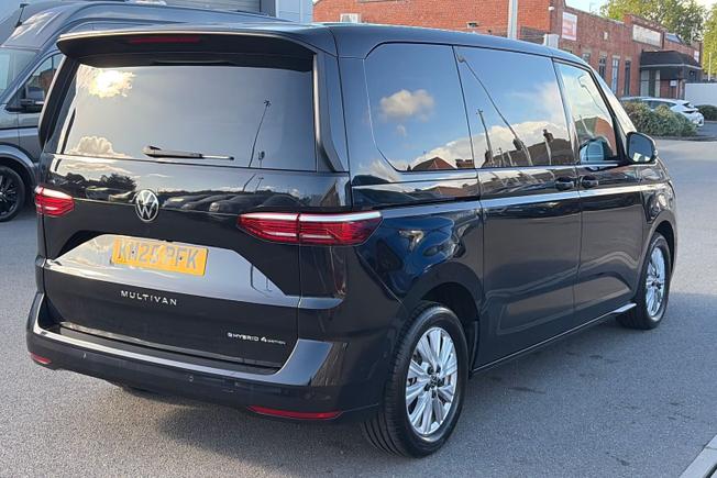 VOLKSWAGEN Multivan Photo 30