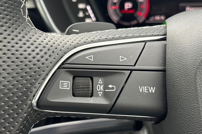 Audi Q3 Photo 16