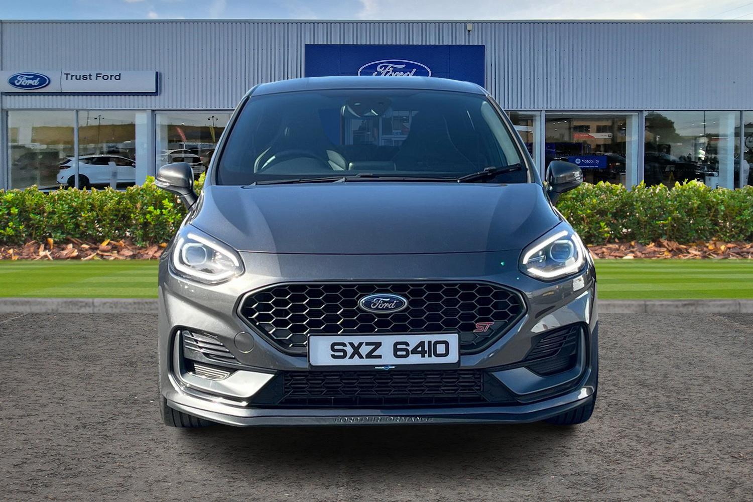 Ford FIESTA Photo 5