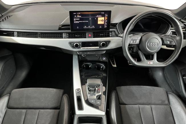 AUDI A4 Photo 10