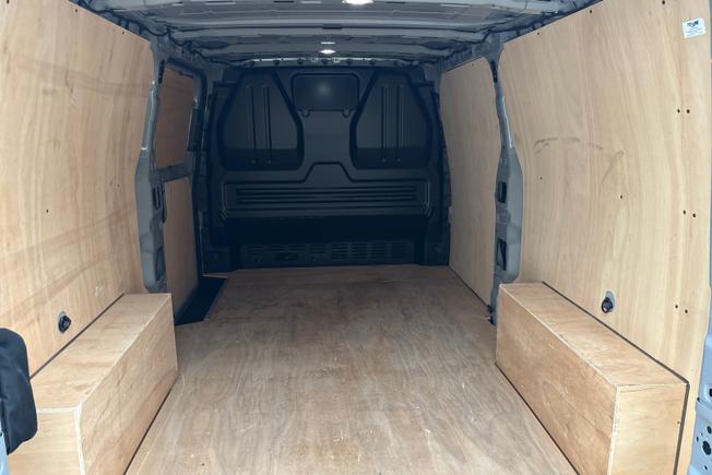 VOLKSWAGEN e-Transporter Photo 12
