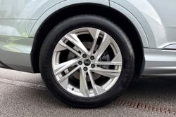 AUDI Q7 Photo 5
