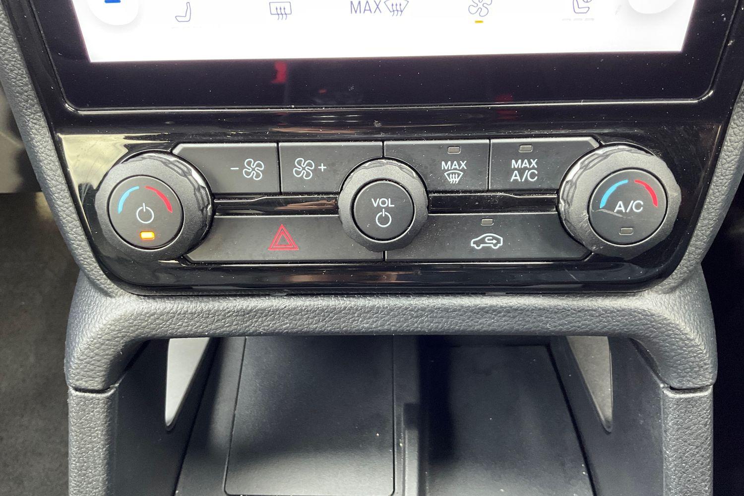 Ford RANGER Photo 40