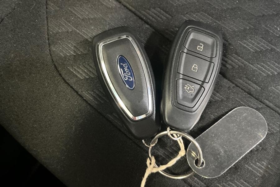 Ford FIESTA Photo autoimg-f36882f0f7b8a954a97b9d5a7db2a6f6c4d36ec8.jpg