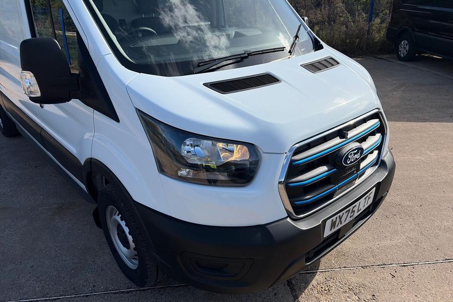 Ford E-TRANSIT Photo autoimg-f36988381d62f66d7f6a1b21458a8de868b18fab.jpg