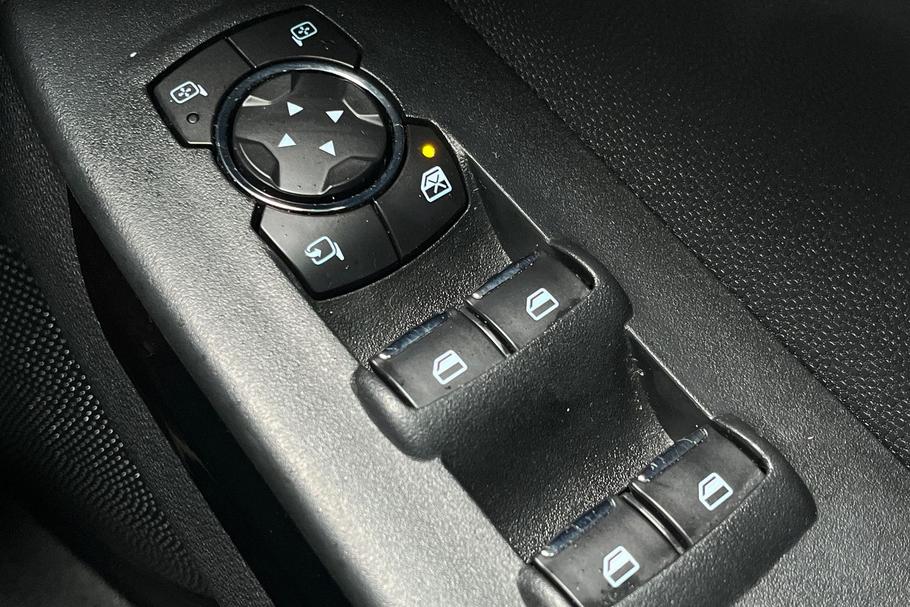 Used Ford ECOSPORT YD18PZY 16