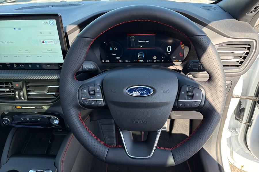 Ford Kuga Photo autoimg-f369ced510f7bf4bf76038f8676ffc5b368f789b.jpg
