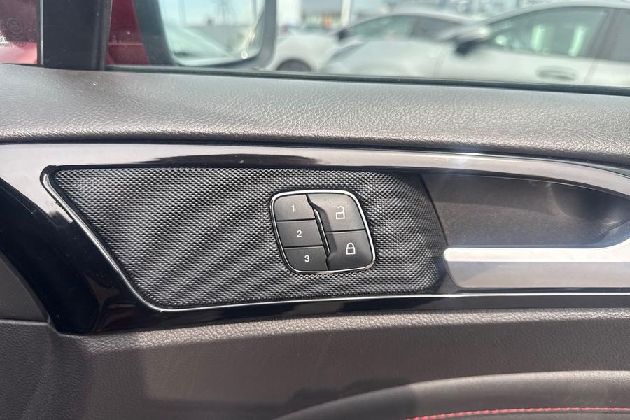 Ford MONDEO Photo autoimg-f36a636f96e83377ebf9057bd0cd2f0d2245dcda.jpg