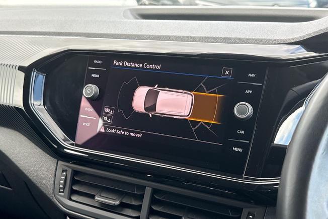 Volkswagen T-Cross Photo 24