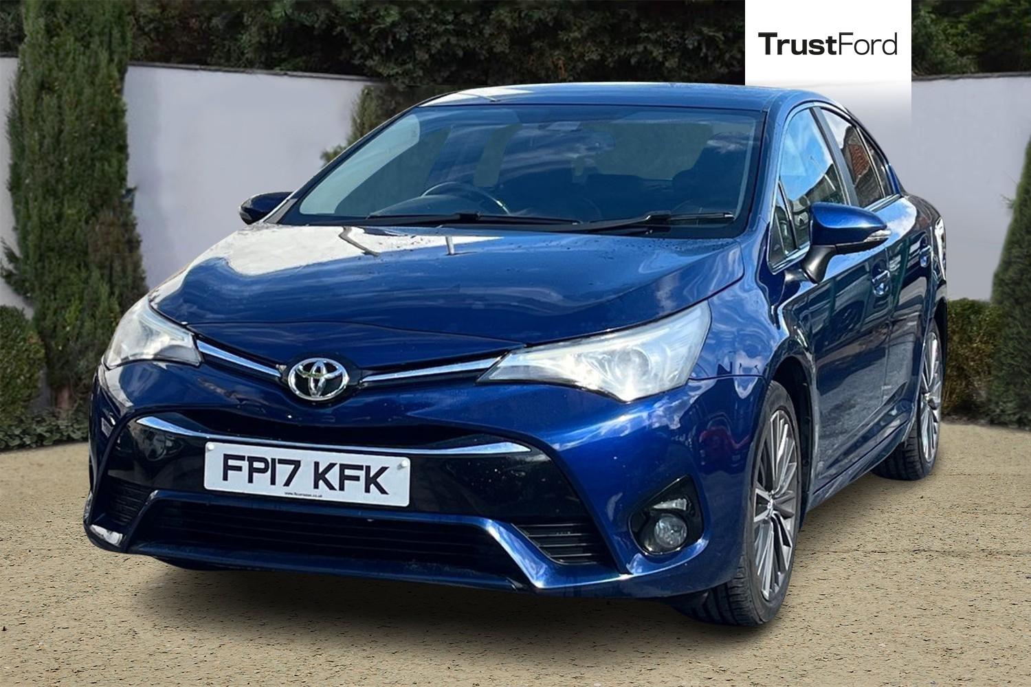 Toyota AVENSIS Photo 4