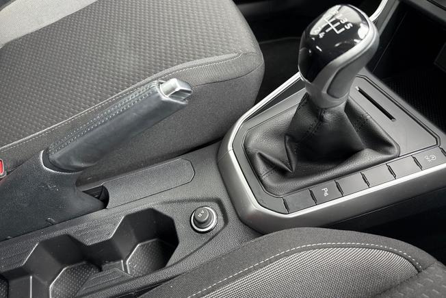 VOLKSWAGEN Polo Photo 23