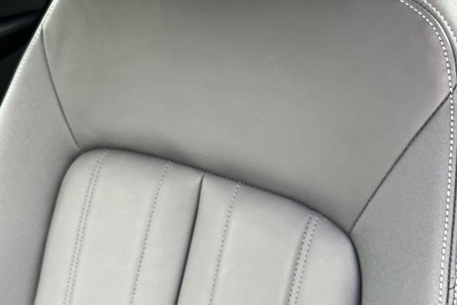 AUDI Q8 E-Tron Photo 35