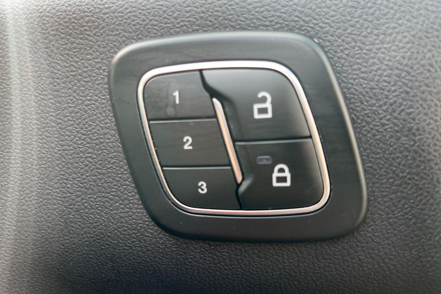 Ford KUGA Photo 26