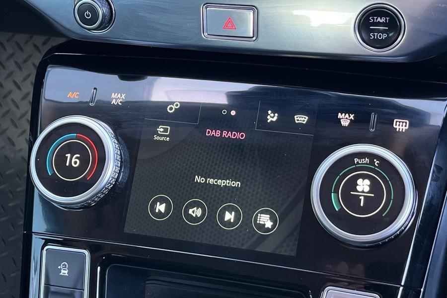 Jaguar I-PACE Photo autoimg-f377800e44b277ce05b2e862e928388cc86b3972.jpg