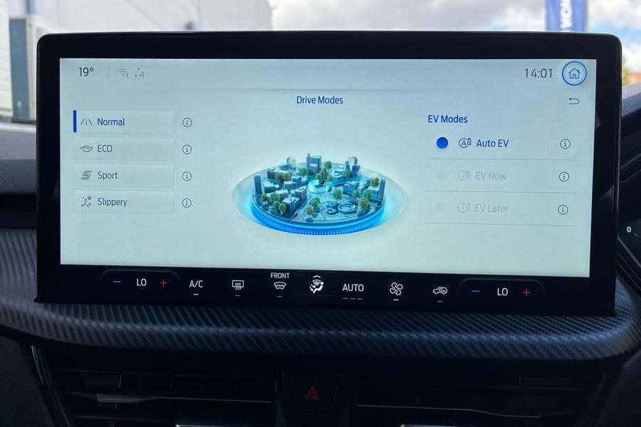 Ford KUGA Photo autoimg-f37ac7bbeedaddea8b4001b0ed0ed4342c8d8725.jpg