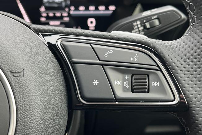 AUDI  S3 Saloon Photo 17