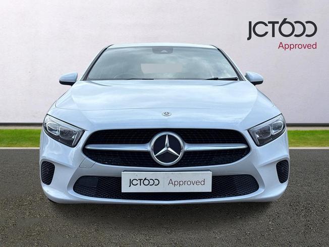 Mercedes-Benz A Class Photo 8