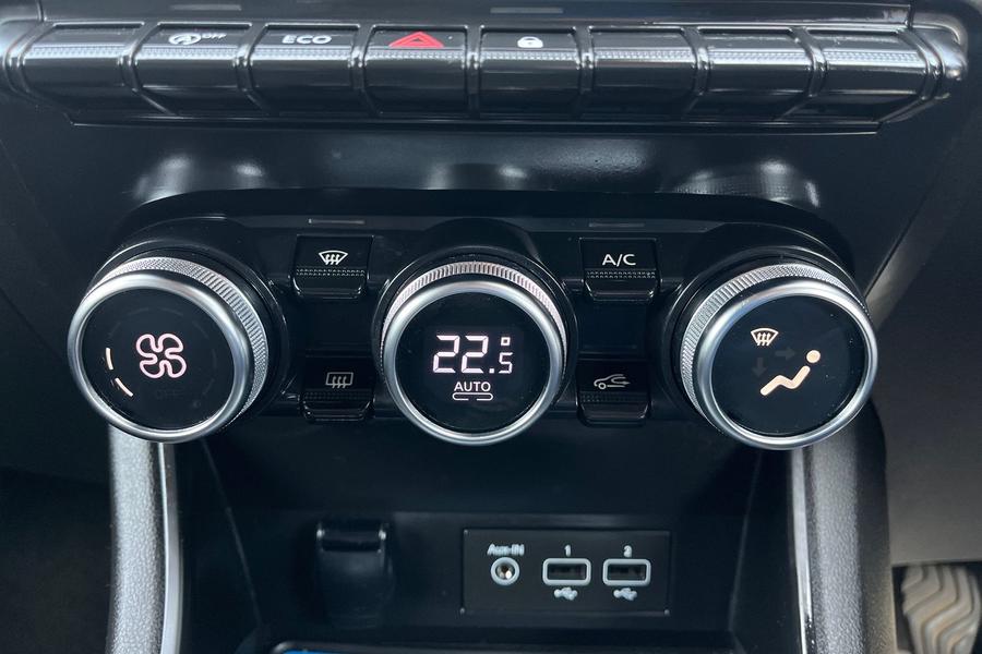 Renault CAPTUR Photo autoimg-f37d8a52cbd1b498097acaffb0e3aafa22915481.jpg