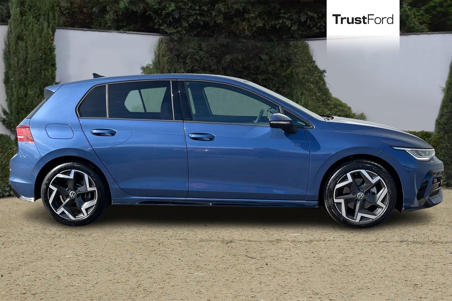 Volkswagen Golf Photo 2