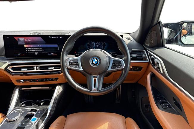 BMW I4 Photo 11