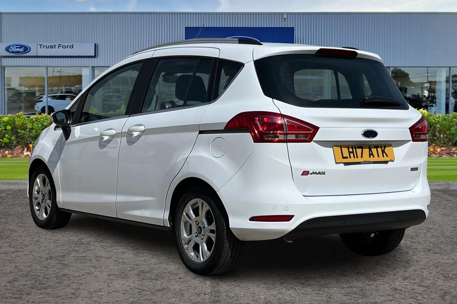 Ford B-MAX Photo 1