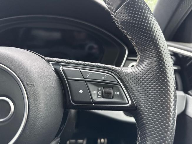 AUDI A4 Photo 17
