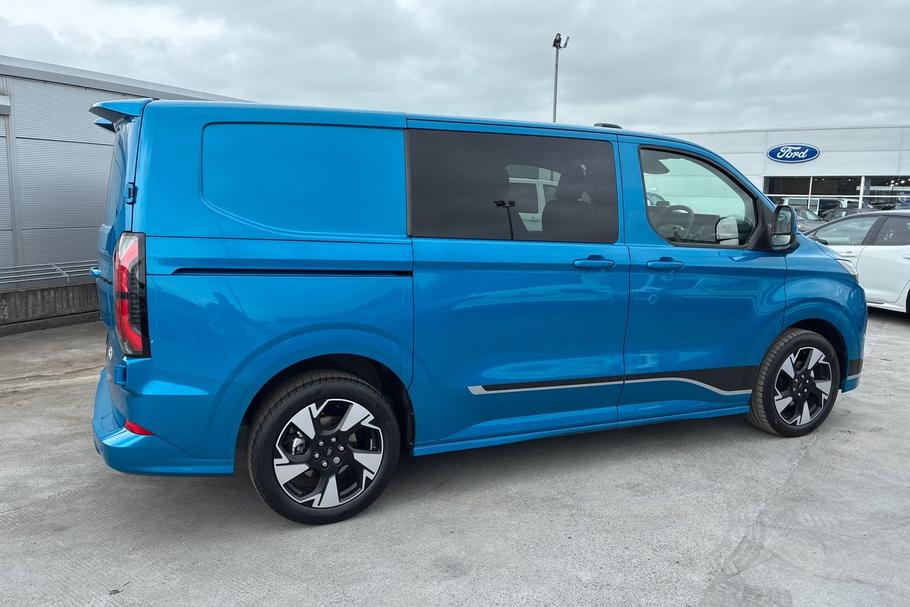 Used Ford TRANSIT CUSTOM DYZ9135 24