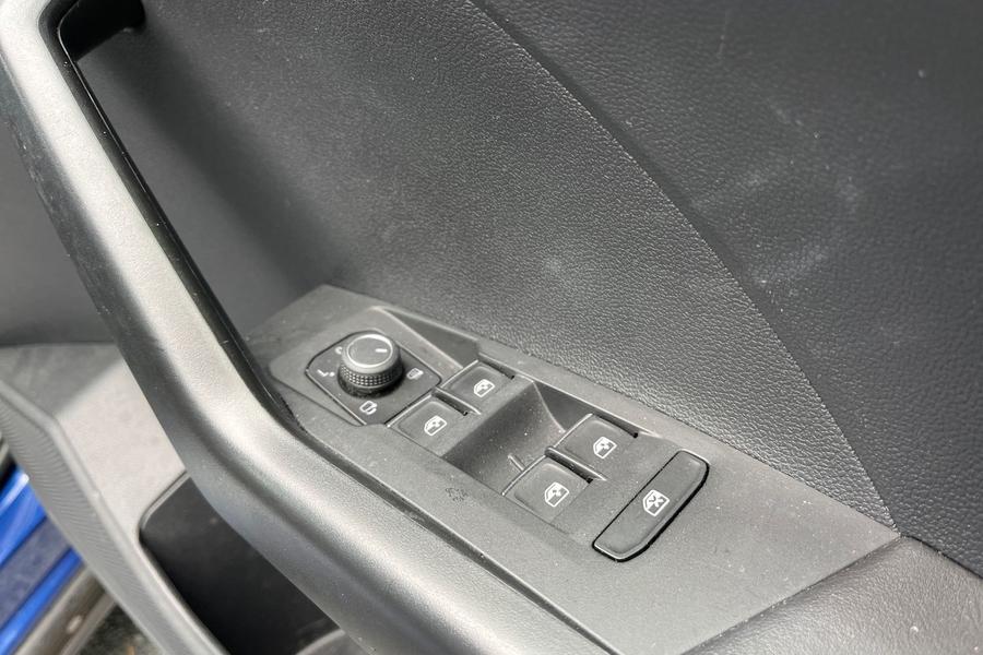 Volkswagen T-CROSS Photo autoimg-f387b4d944bc2939609d029beeb7cbfd75a99e48.jpg