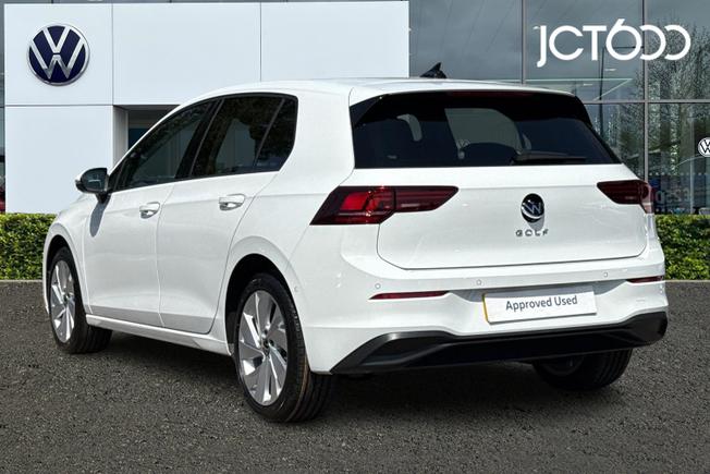 VOLKSWAGEN Golf Photo 3