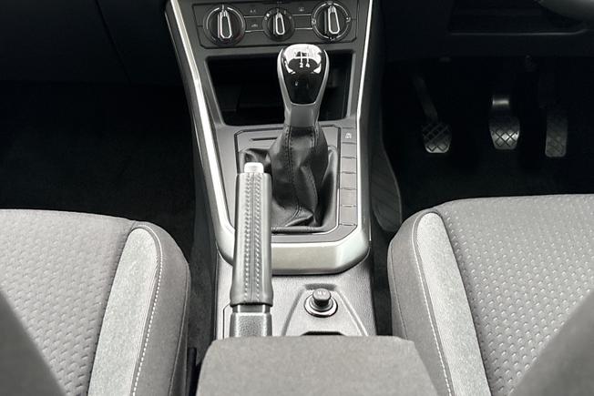 VOLKSWAGEN Polo Photo 32
