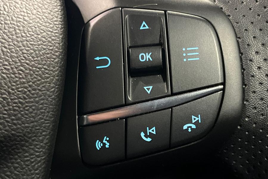 Ford FOCUS Photo autoimg-f390322e676fc63fa09e33452ba27175e93a7ef6.jpg