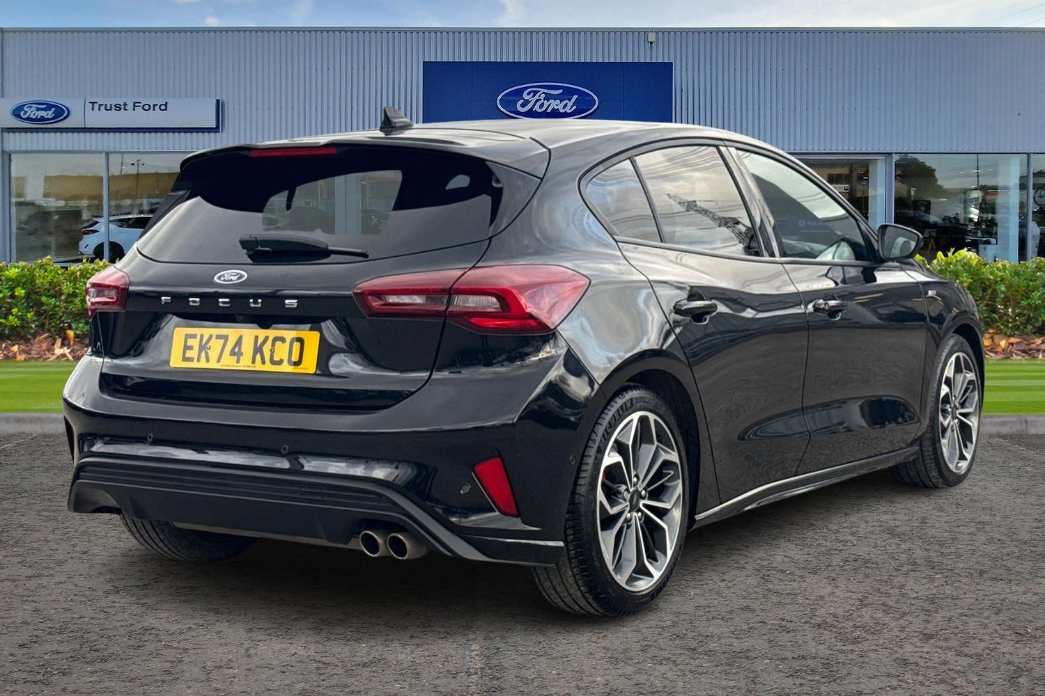 Ford FOCUS Photo 3