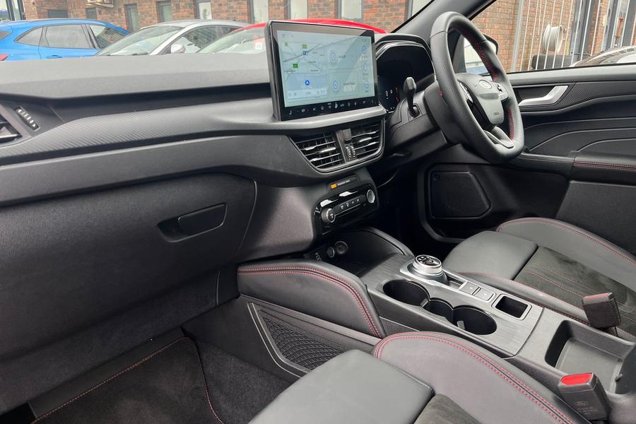 Ford Kuga Photo autoimg-f3a3e10be5aeb854875ca8e5085fe9c0afbbf9d7.jpg
