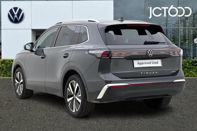 VOLKSWAGEN Tiguan Photo 3
