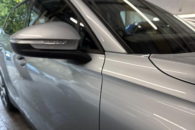 VOLKSWAGEN Tiguan Photo 20