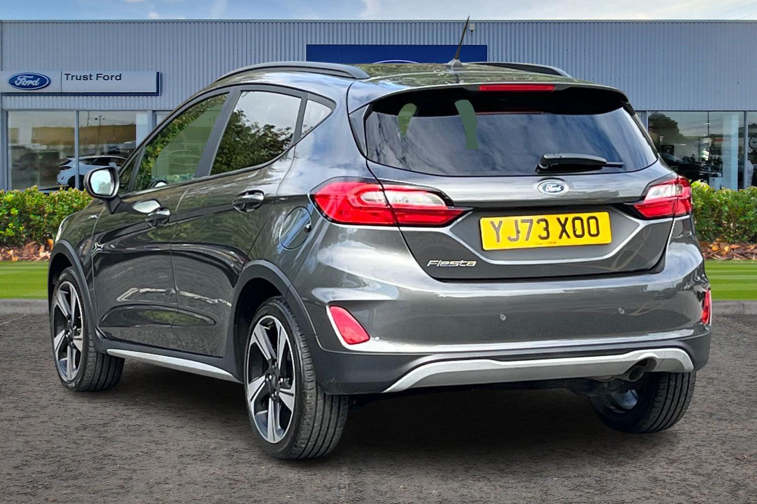 Ford Fiesta Photo 1