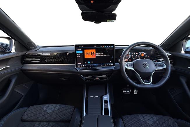 VOLKSWAGEN Passat Photo 10