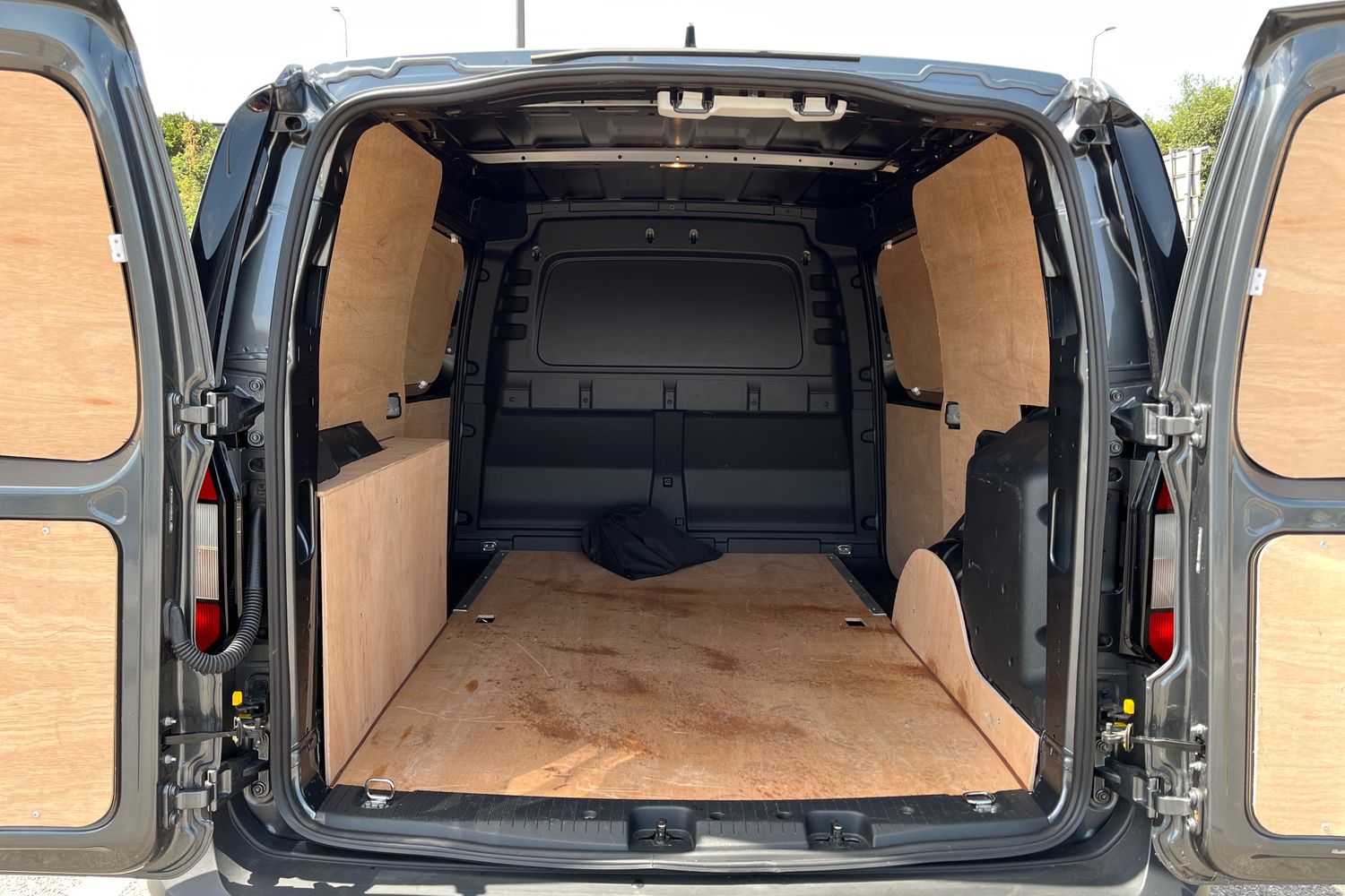 Ford TRANSIT CONNECT Photo 5