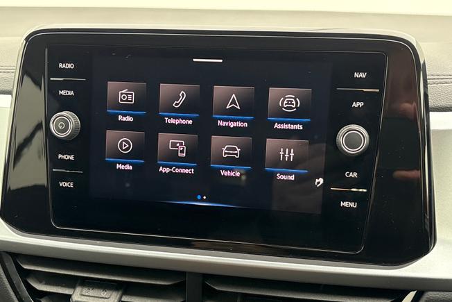 VOLKSWAGEN T-Roc Photo 23
