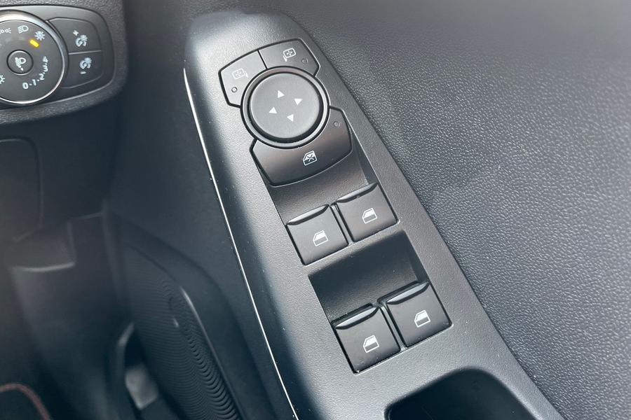 Ford FIESTA Photo autoimg-f3b875130d36ee7f3a1aa958a5b5d2fc1ca02351.jpg