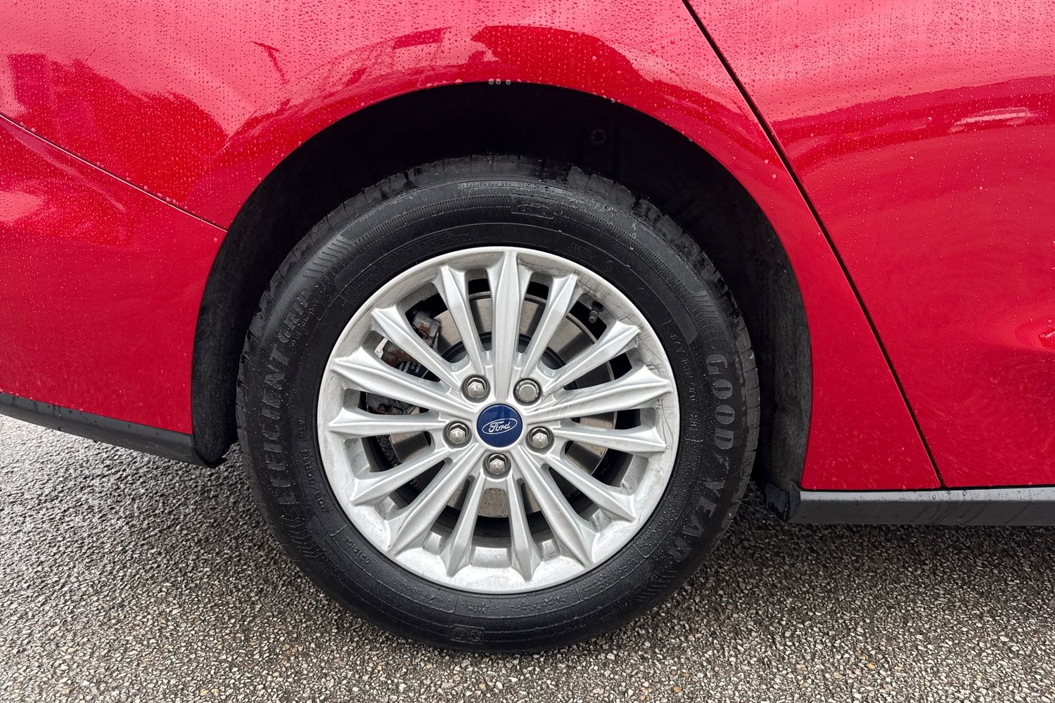Ford FOCUS Photo 7