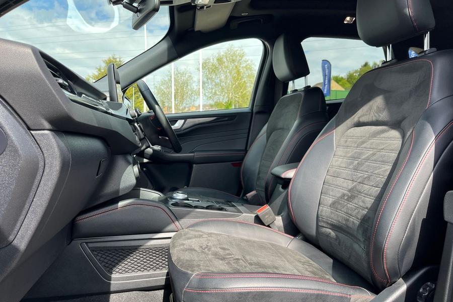 Ford Kuga Photo autoimg-f3bece247d1d044696450da986551a08a96e4ee4.jpg