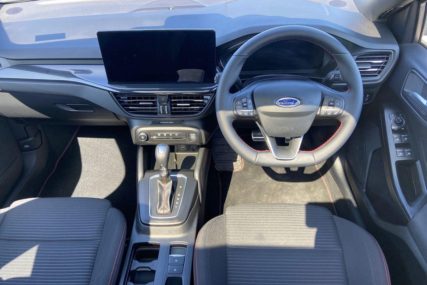 Ford FOCUS Photo 10