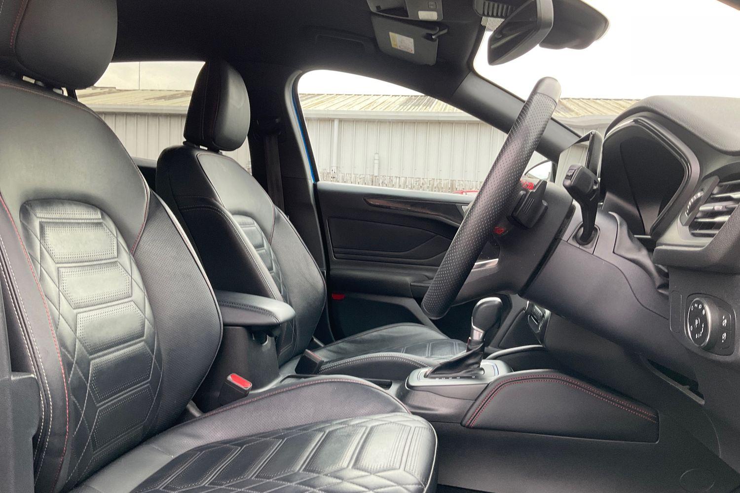 Ford FOCUS Photo 16