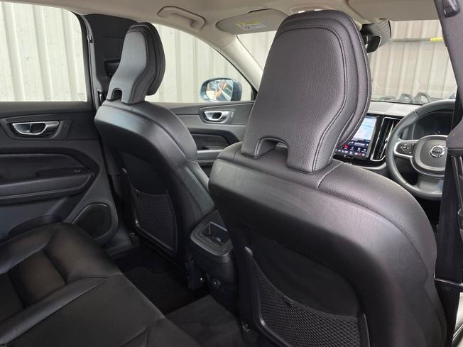 VOLVO XC60 Photo 31