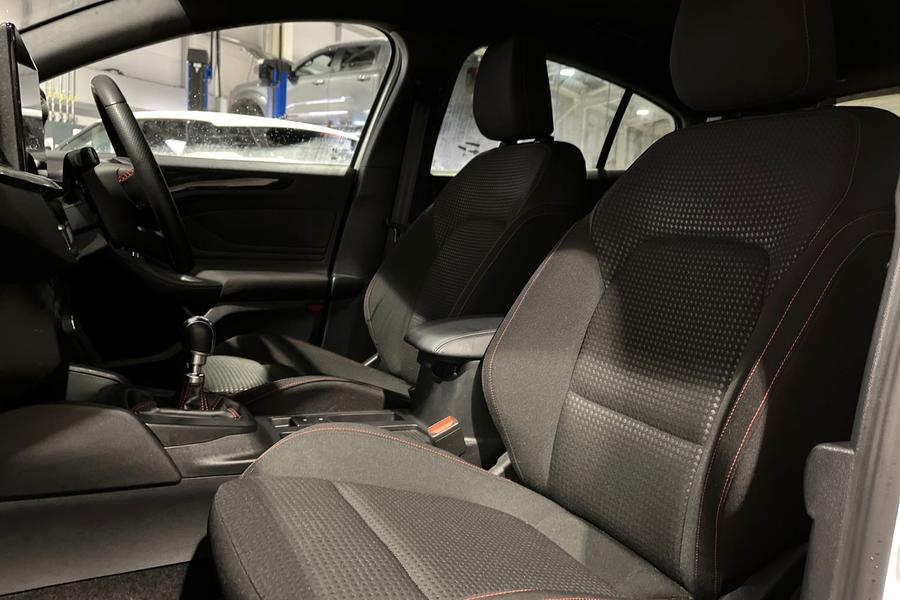 Ford FOCUS Photo autoimg-f3c96672f7b95c45887b947dbb83973ffb8de8aa.jpg