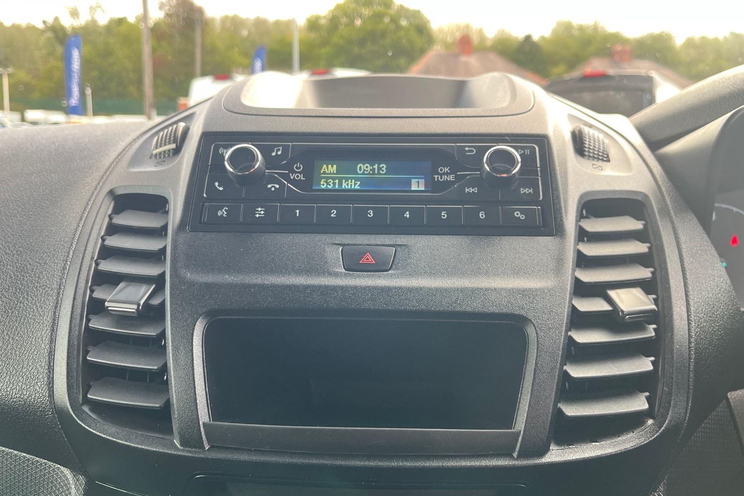 Ford TRANSIT CONNECT Photo 23