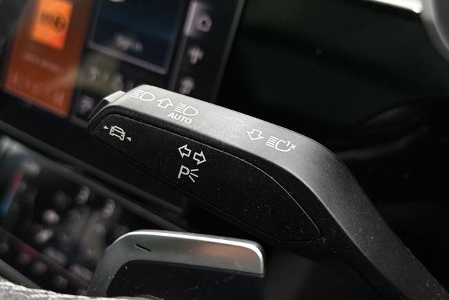 AUDI Q8 E-Tron Photo 34