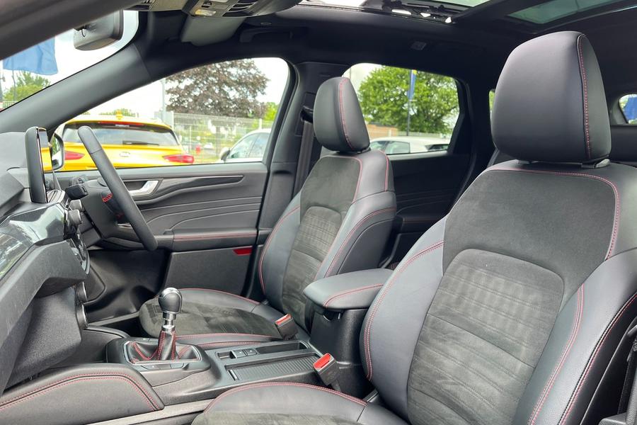 Ford Kuga Photo autoimg-f3d6b20f9313fccd8e9b7724ba6cabd9059f77f1.jpg