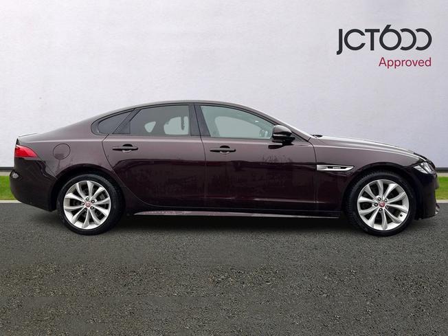 Jaguar XF Photo 4